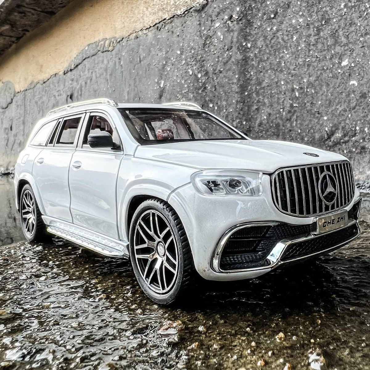 Maybach Alloy Diecast Toy Car
